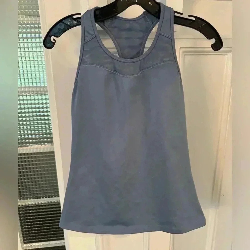 Athleta tank with built in bra & racer back removable pads size XS grey new